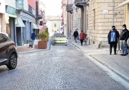 Una delle proposte scaturite ieri: l'allargamento del marciapiede in via Umberto I